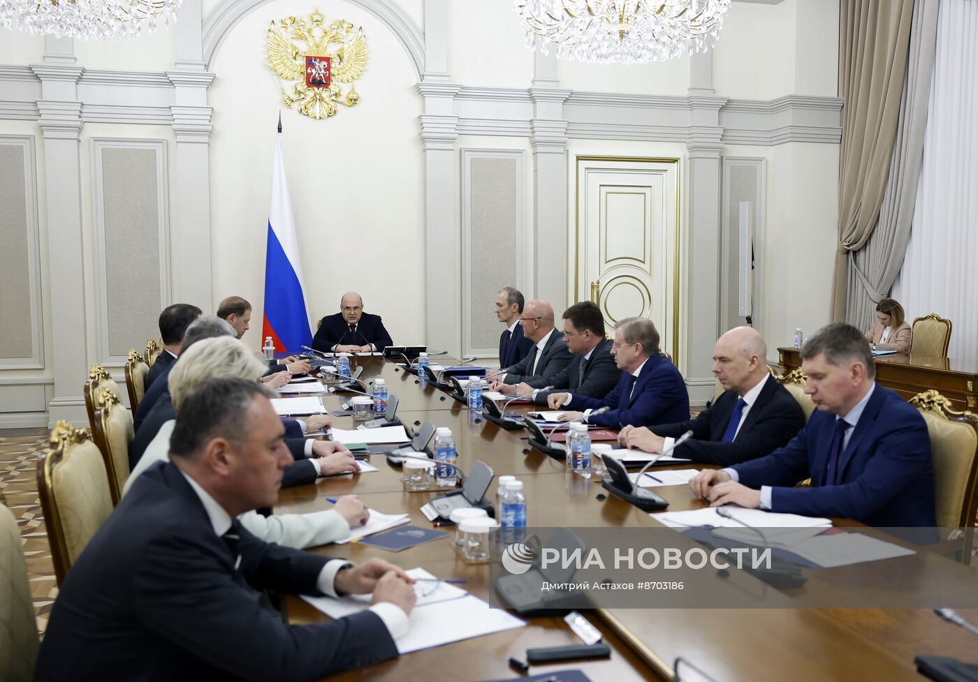 Премьер-министр Михаил Мишустин провел совещание с вице-премьерами РФ