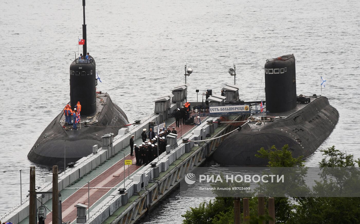 Подлодка "Петропавловск-Камчатский" вернулась во Владивосток из похода