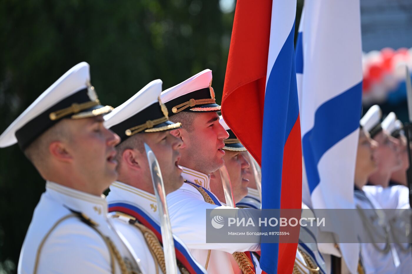 Спуск на воду малого ракетного корабля "Ставрополь"