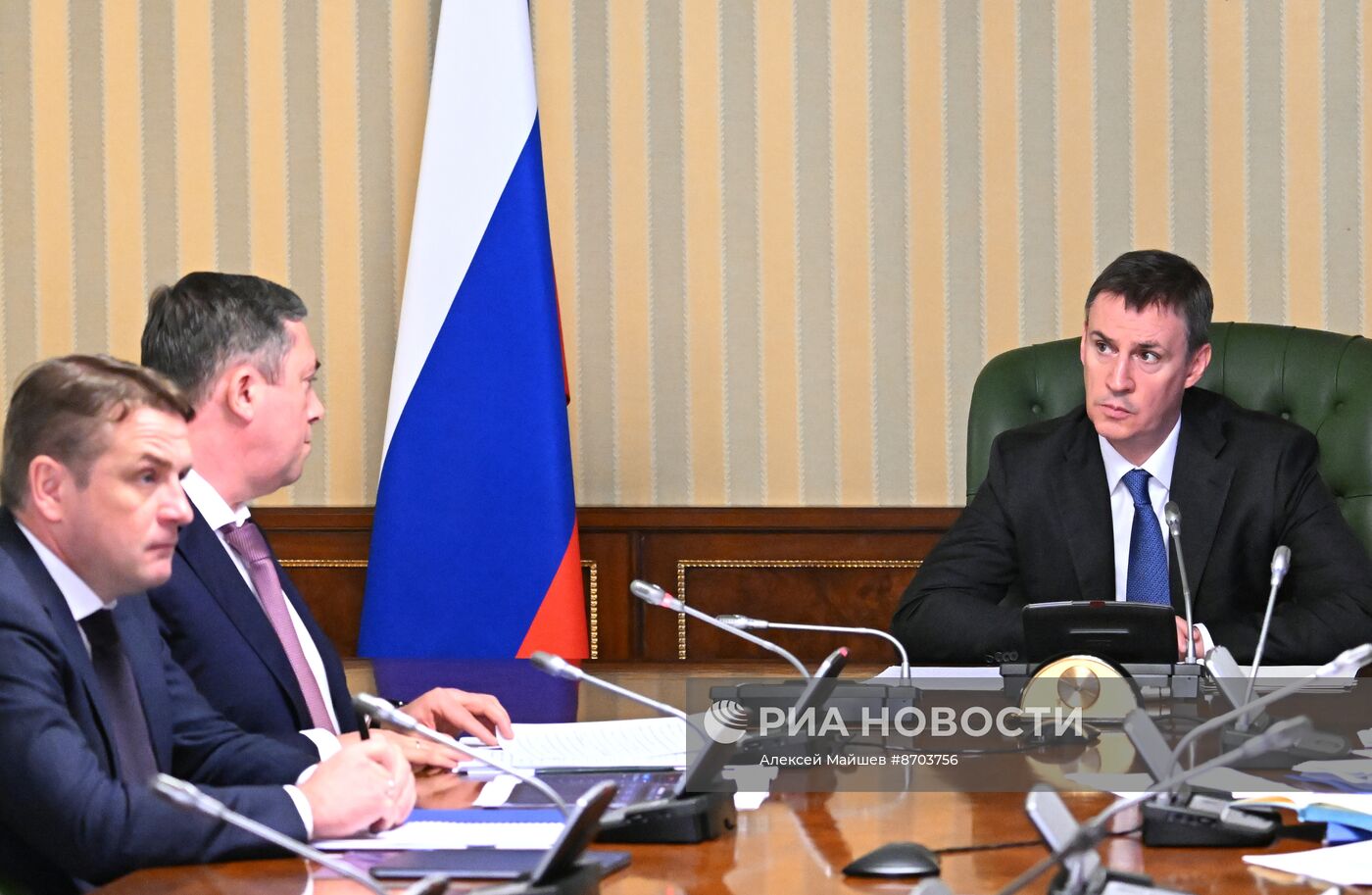 Дмитрий Патрушев провел заседание по вопросу поддержки строительства рыбопромыслового флота