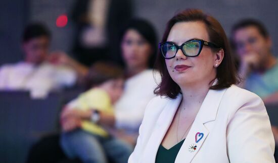 Международная выставка-форум "Россия"
Финал научно-просветительского проекта "Ледокол знаний", павильон №19 "АТОМ"
Инна Афанасьева, руководитель проектного офиса Года семьи
Место: Россия, Москва. Автор: Анатолий Медведь/РИА Новости. Финал научно-просветительского проекта "Ледокол знаний"