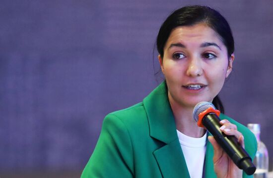 Международная выставка-форум "Россия"
Финал научно-просветительского проекта "Ледокол знаний", павильон №19 "АТОМ"
Ирина Карих, заместитель генерального директора по развитию, Российское общество "Знание"
Место: Россия, Москва. Автор: Анатолий Медведь/РИА Новости. Финал научно-просветительского проекта "Ледокол знаний"