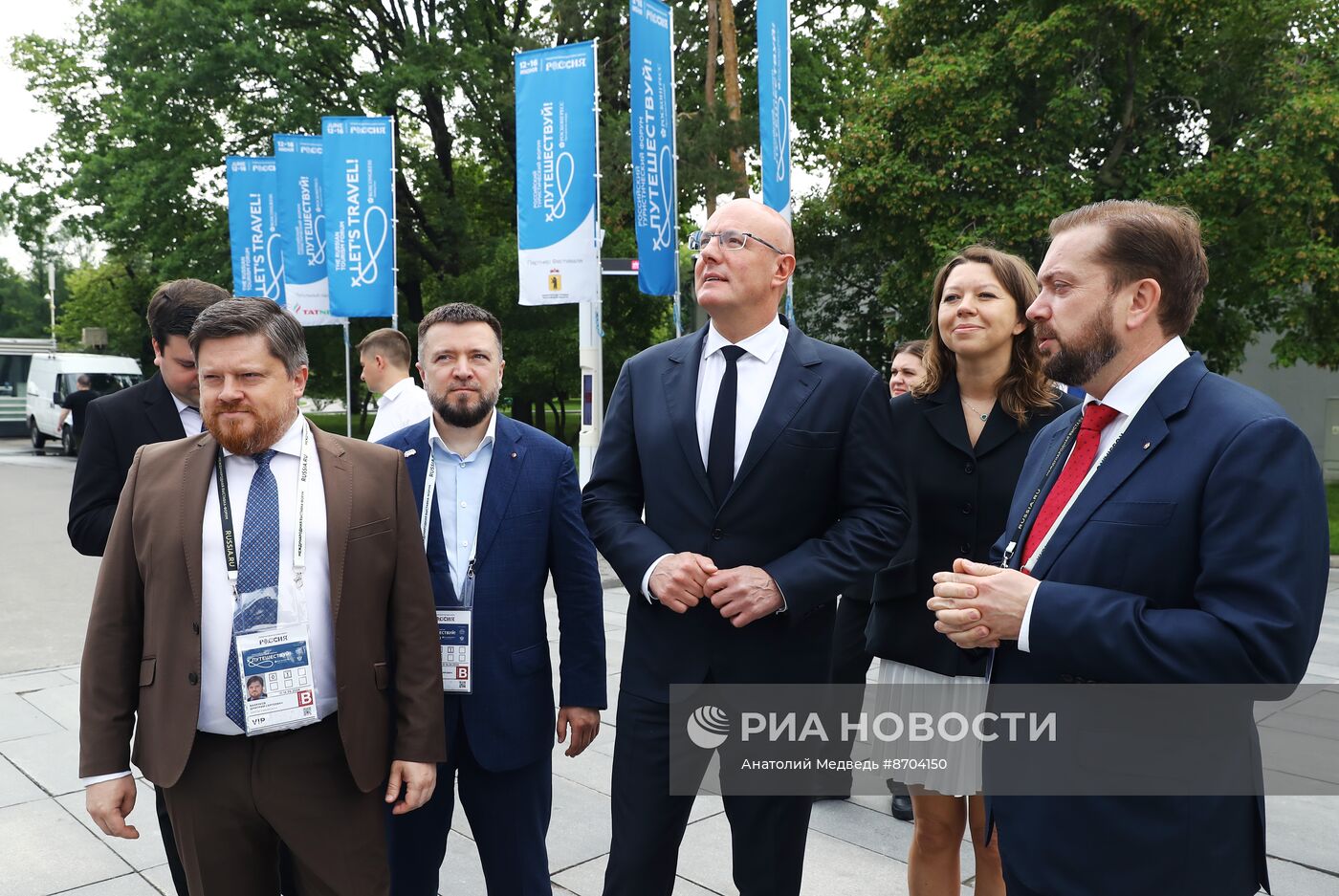 Выставка "Россия". Дмитрий Чернышенко осмотрел фестивальную экспозицию