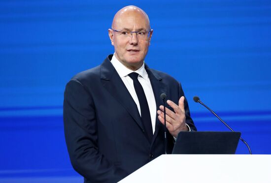 Международная выставка-форум "Россия"
Пленарная сессия "Международный туризм. Россия и мир", павильон №75
Дмитрий Чернышенко, заместитель председателя правительства РФ Место: Россия, Москва. Автор: Анатолий Медведь/РИА Новости. Выставка "Россия". Пленарная сессия "Международный туризм. Россия и мир"