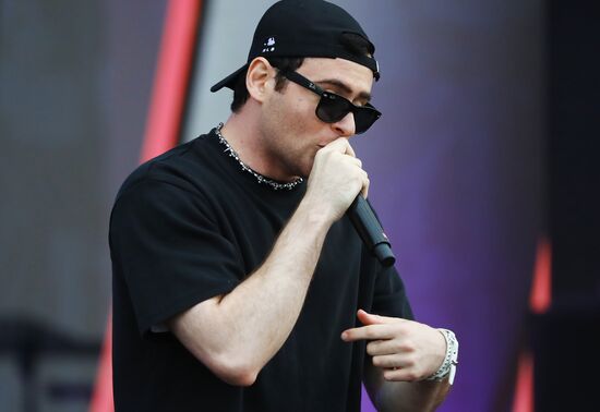 Международная выставка-форум "Россия"
Концерт "Блогеры России", главная уличная сцена
Кэри Найс Место: Россия, Москва. Автор: Анатолий Медведь/РИА Новости. Выставка "Россия". Концерт "Блогеры России"