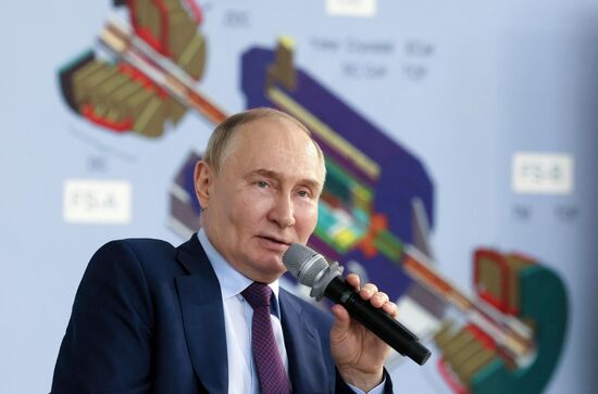 Рабочая поездка президента Владимира Путина в Московскую область