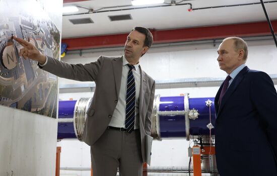 Рабочая поездка президента Владимира Путина в Московскую область