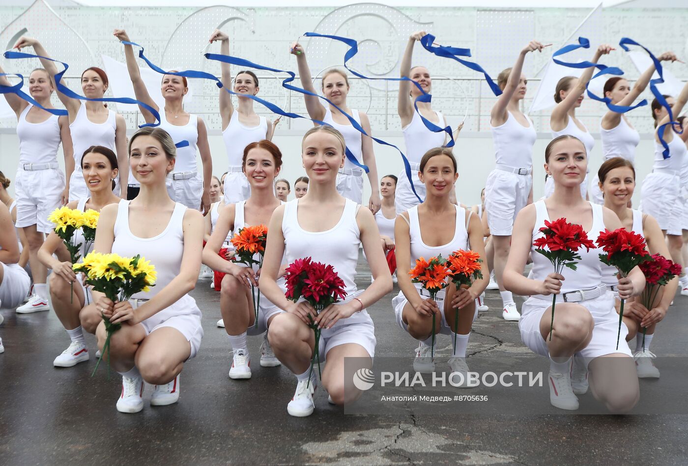 Выставка "Россия". Театрализованное шествие от Московского исторического фестиваля "Времена и эпохи" 