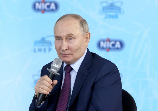 Рабочая поездка президента Владимира Путина в Московскую область