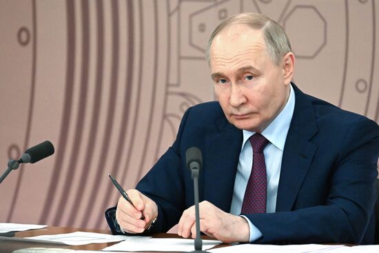 Рабочая поездка президента Владимира Путина в Московскую область