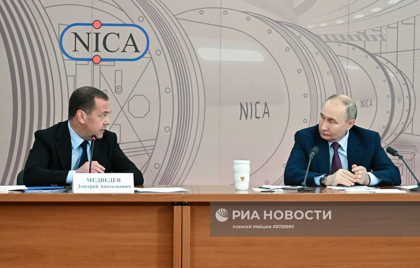 Рабочая поездка президента Владимира Путина в Московскую область