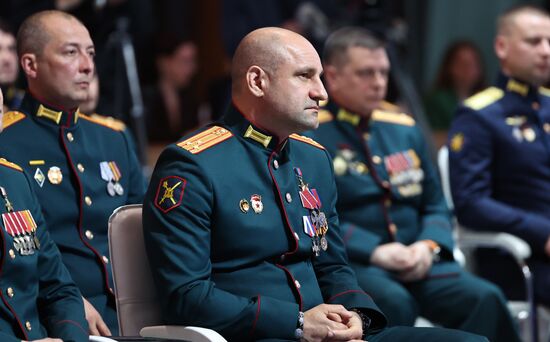 Президент Владимир Путин посетил мастерскую управления "Сенеж"