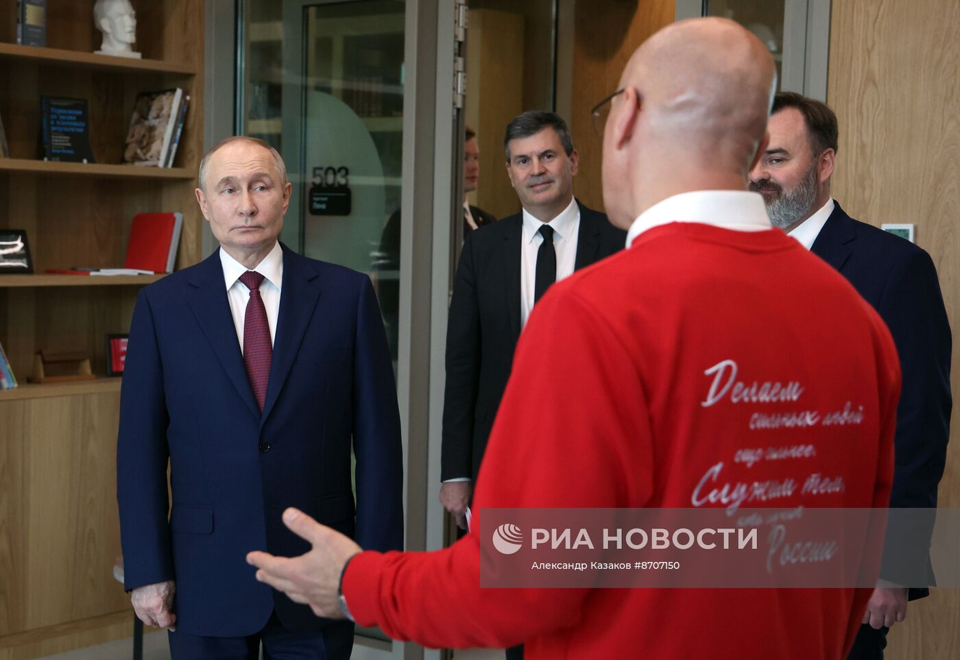 Президент Владимир Путин посетил мастерскую управления "Сенеж"