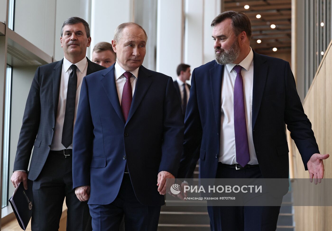 Президент Владимир Путин посетил мастерскую управления "Сенеж"