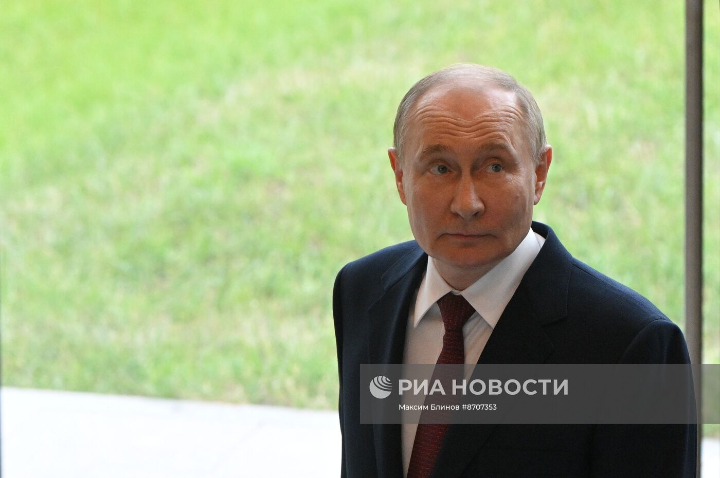 Президент Владимир Путин посетил мастерскую управления "Сенеж"