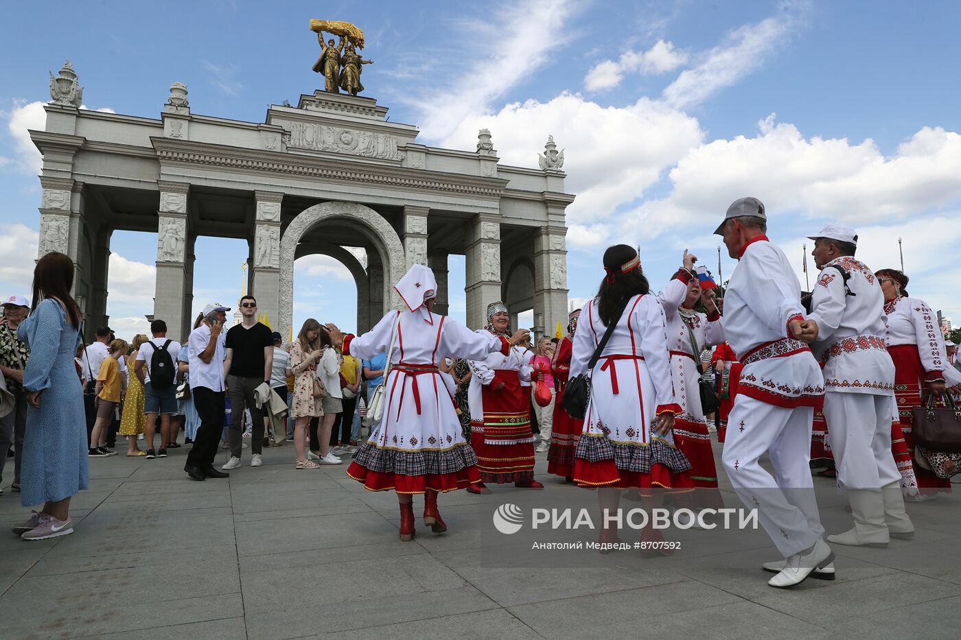 Выставка "Россия". Торжественное открытие праздника "Акатуй"