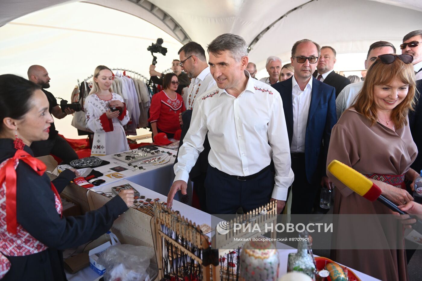 Выставка "Россия". Торжественное открытие праздника "Акатуй"