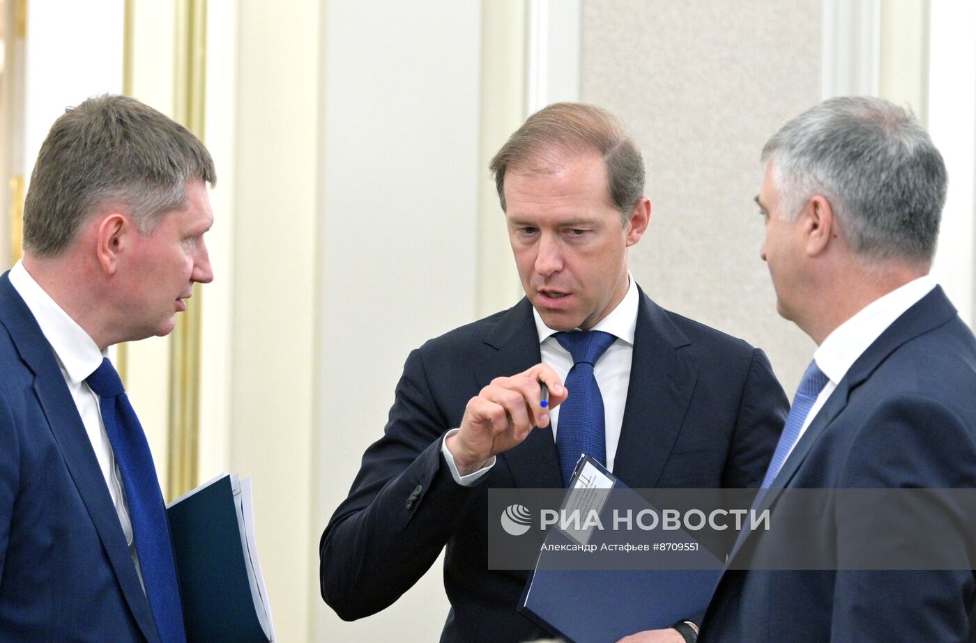 Премьер-министр Михаил Мишустин провел совещание с вице-премьерами РФ