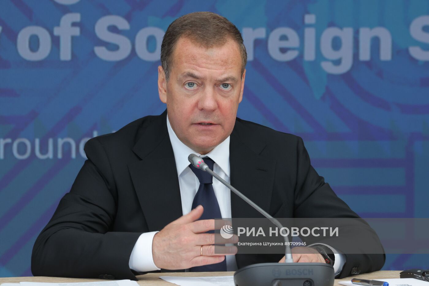 Рабочая поездка зампреда Совбеза РФ Дмитрия Медведева в Дальневосточный федеральный округ. День второй