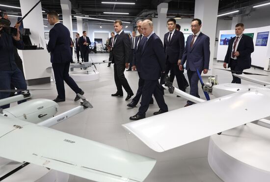 Рабочая поездка президента Владимира Путина в Якутск