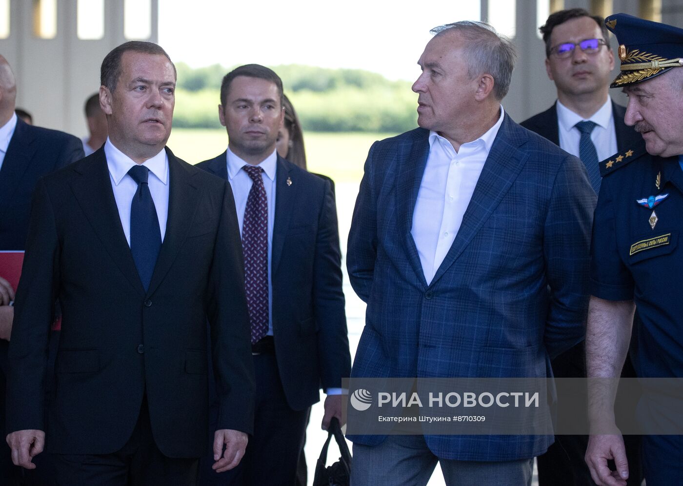 Рабочая поездка зампреда Совбеза РФ Дмитрия Медведева в Дальневосточный федеральный округ. День второй
