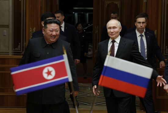 Дружественный государственный визит президента Владимира Путина в КНДР