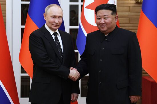 Дружественный государственный визит президента Владимира Путина в КНДР