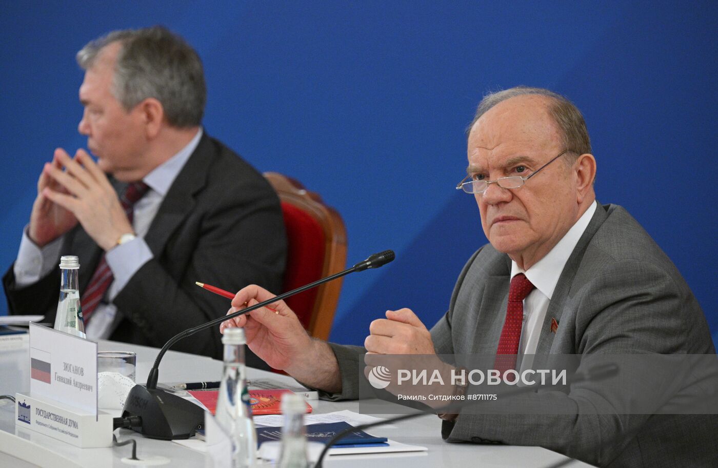 Пленарное заседание Международного парламентского форума СНГ "Пушкинские чтения"