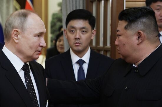 Дружественный государственный визит президента Владимира Путина в КНДР