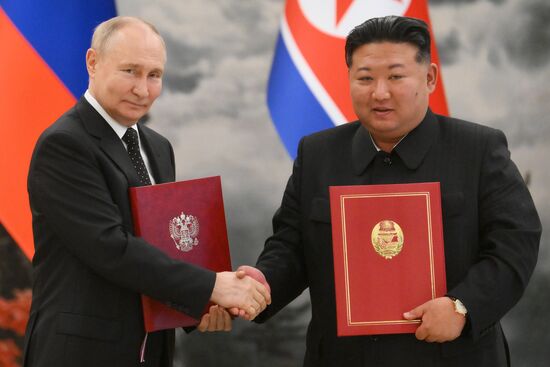 Дружественный государственный визит президента Владимира Путина в КНДР