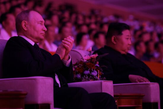 Дружественный государственный визит президента Владимира Путина в КНДР