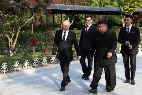 Дружественный государственный визит президента Владимира Путина в КНДР