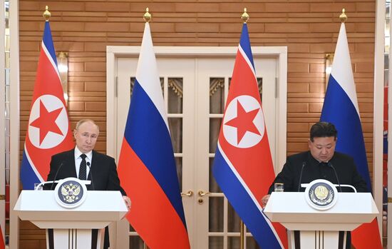 Дружественный государственный визит президента Владимира Путина в КНДР