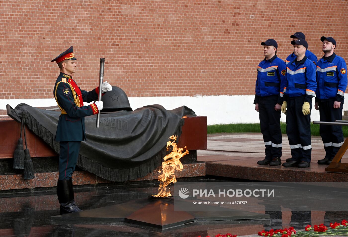Профилактика Вечного огня в Александровском саду 