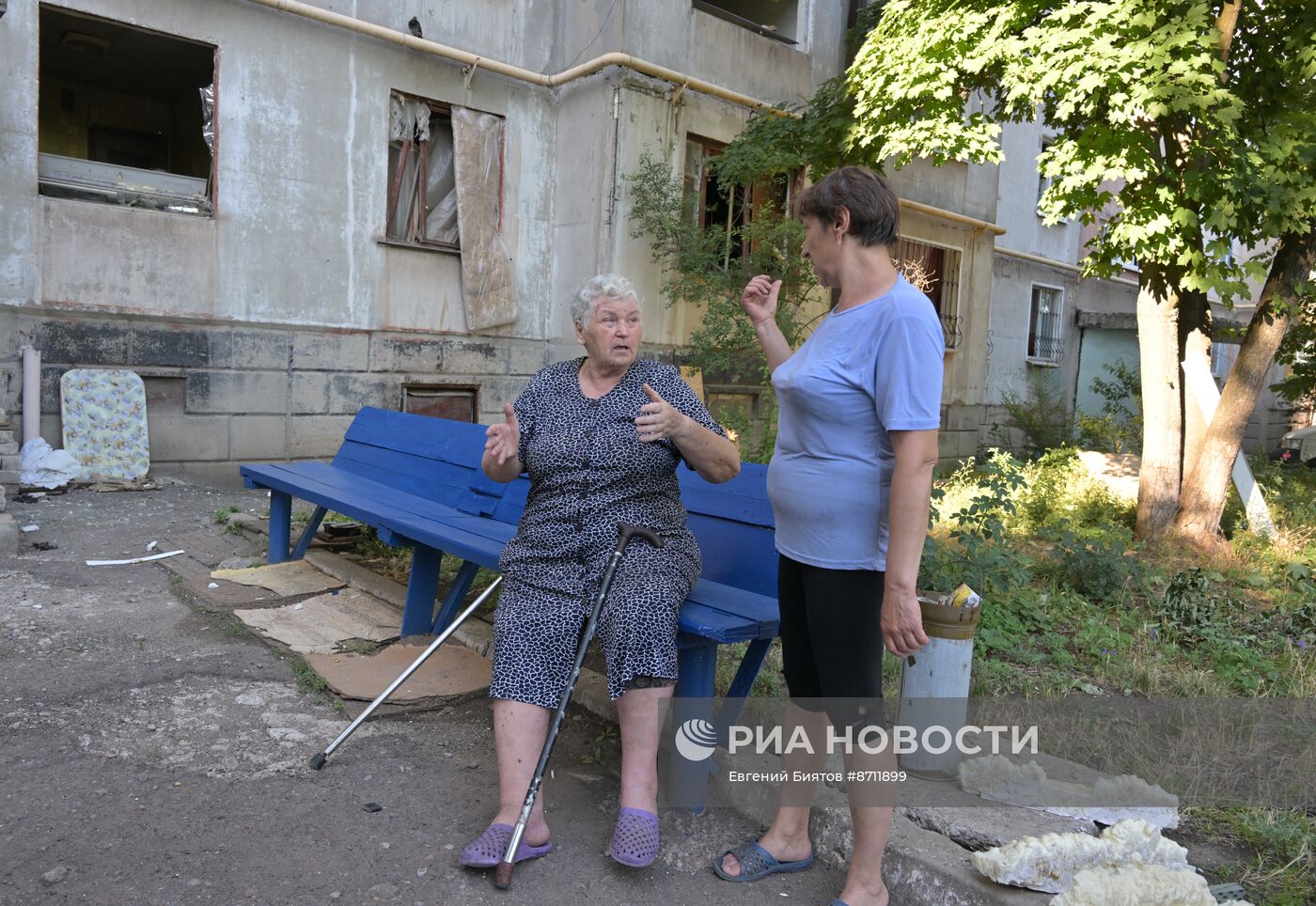 Последствия обстрела ВСУ Первомайска в ЛНР