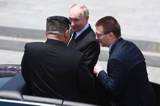 Дружественный государственный визит президента Владимира Путина в КНДР