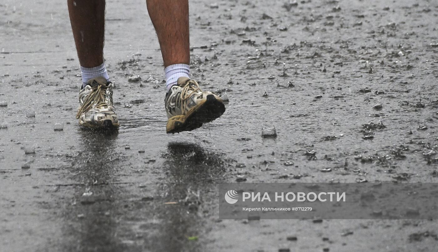 Сильный дождь в Москве