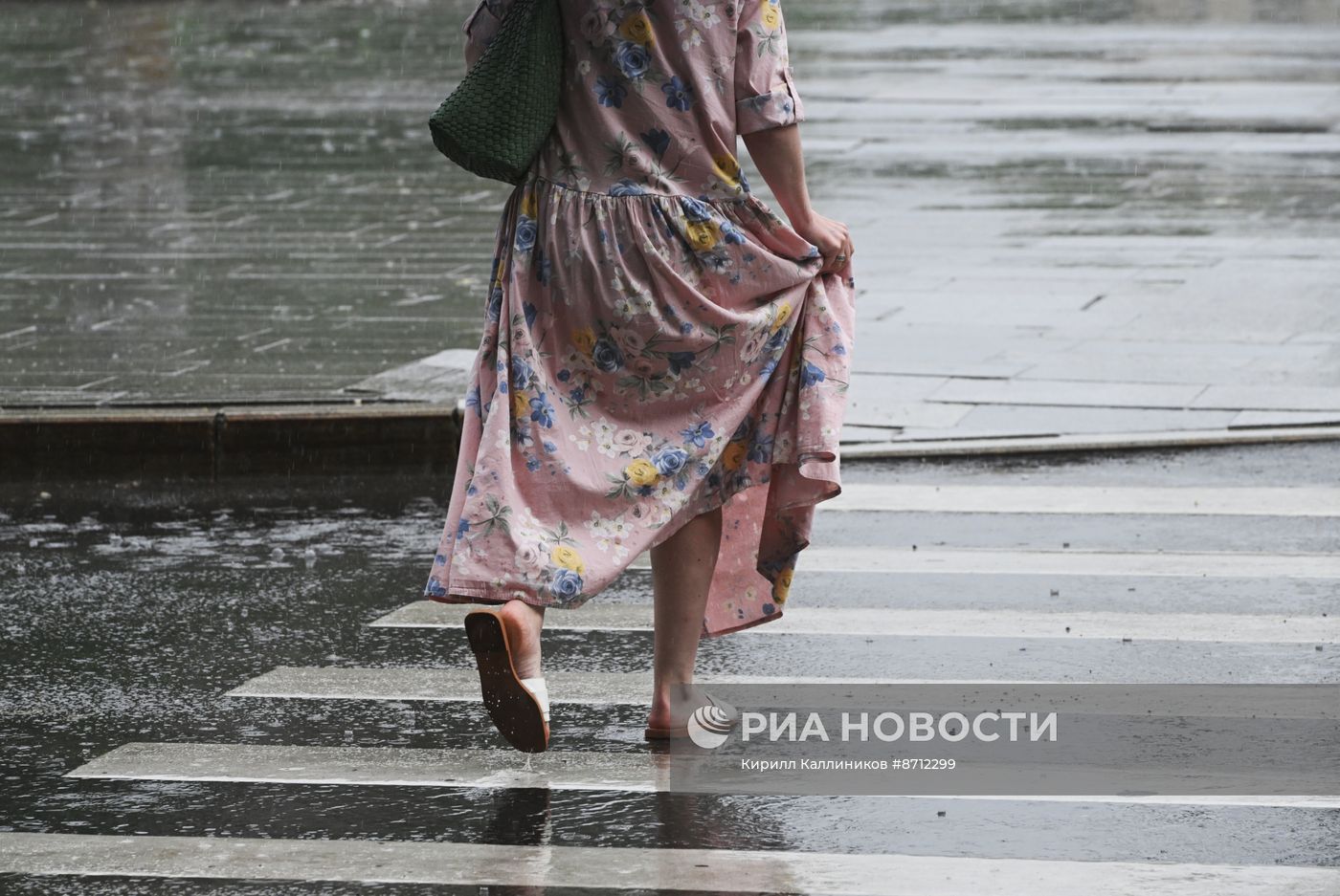 Сильный дождь в Москве