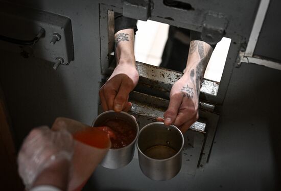 Украинские пленные в российском исправительном учреждении