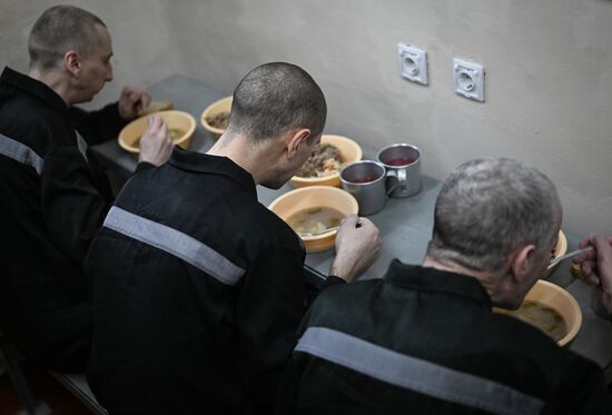 Украинские пленные в российском исправительном учреждении