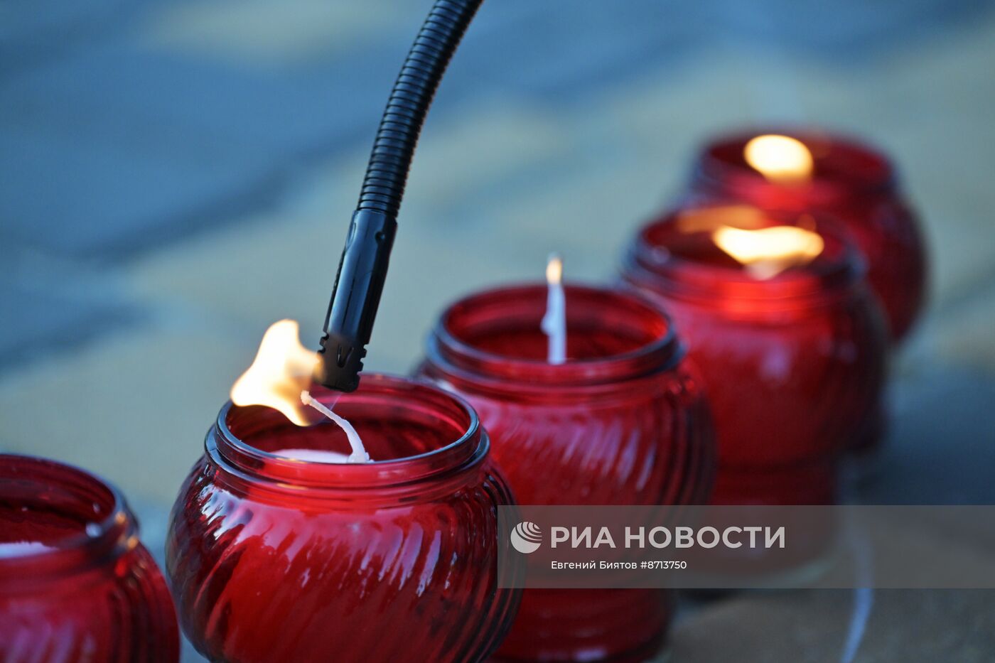Акция "Свеча памяти" в Луганске