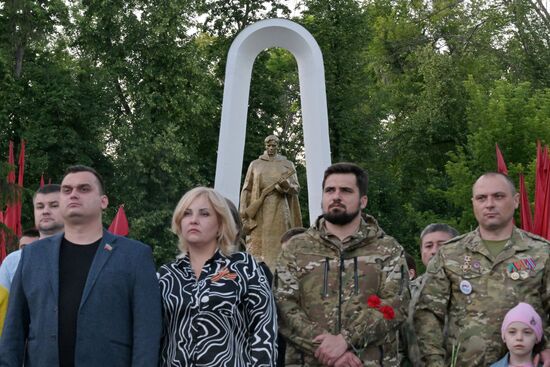 Акция "Свеча памяти" в Луганске