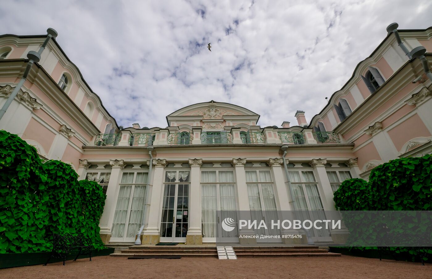 Китайский дворец в "Петергофе" после 20-летней реставрации