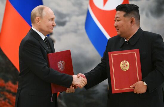 Дружественный государственный визит президента Владимира Путина в КНДР