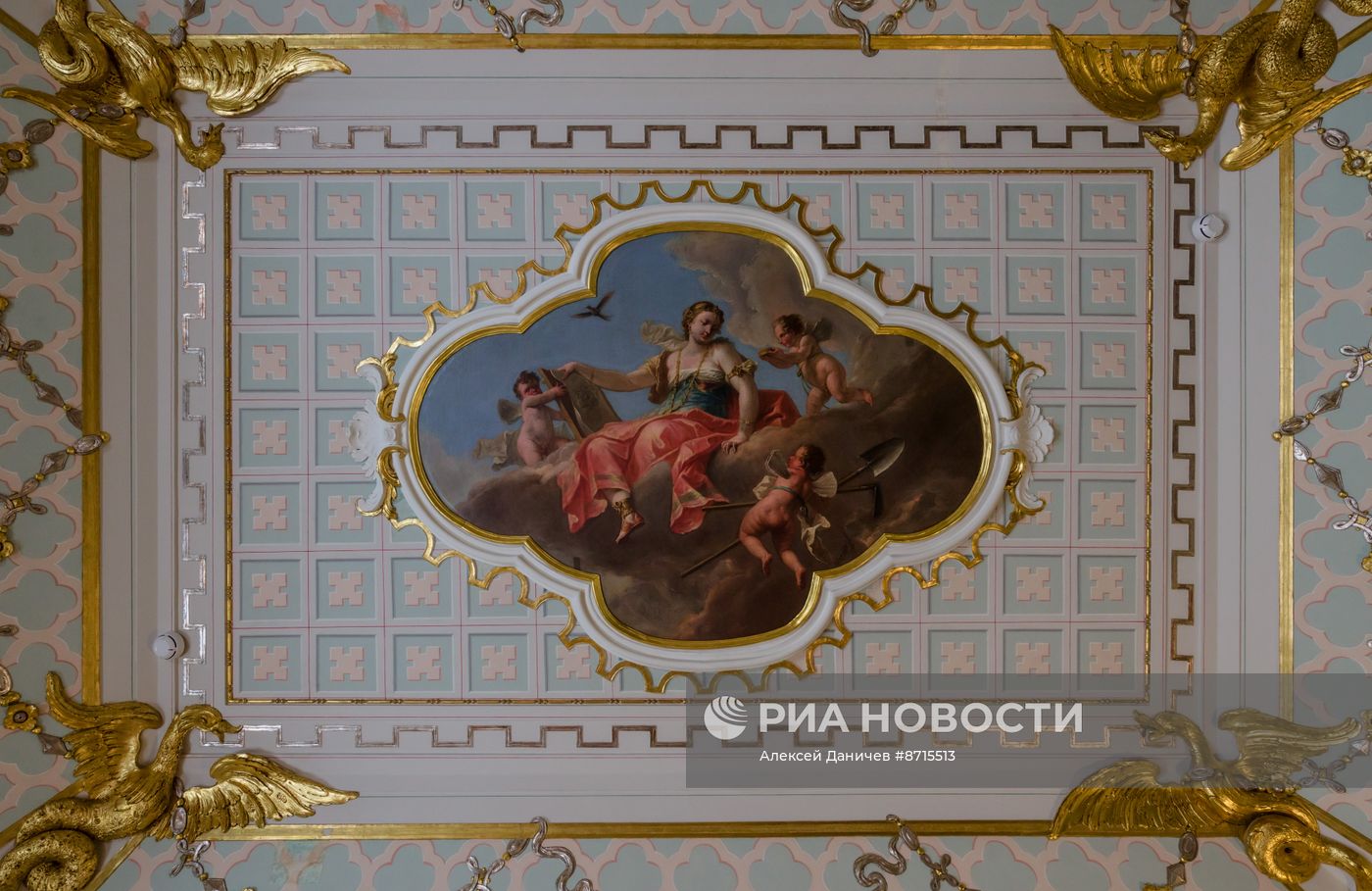 Китайский дворец в "Петергофе" после 20-летней реставрации