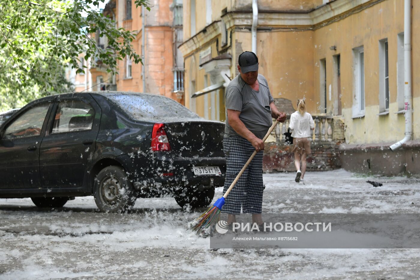 Тополиный пух в Омске