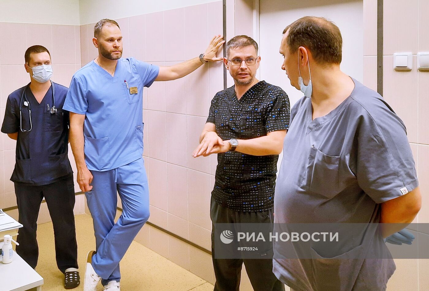 Пострадавших при атаке на Севастополь детей доставили в Москву