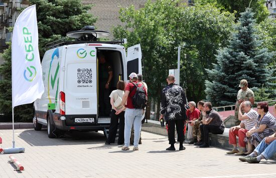 В ДНР начали работу мобильные офисы Сбербанка