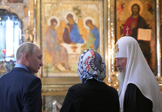 Президент Владимир Путин посетил Свято-Троицкую Сергиеву Лавру