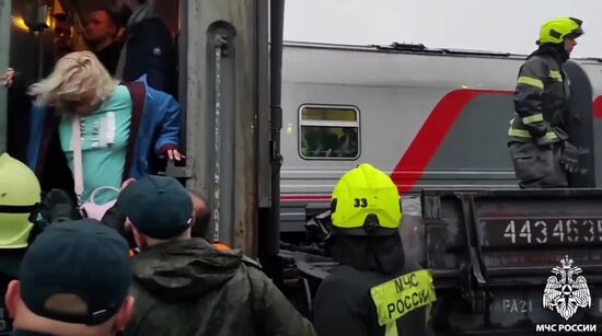 В Коми сошел с рельсов пассажирский поезд